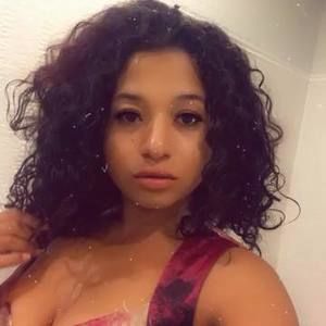 Meet your Posher, Isha